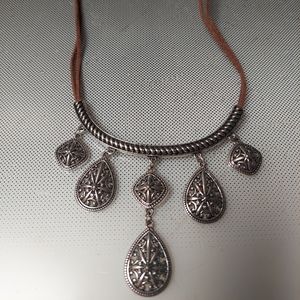 Silver and leather southwestern pendant necklace 16in to 19in